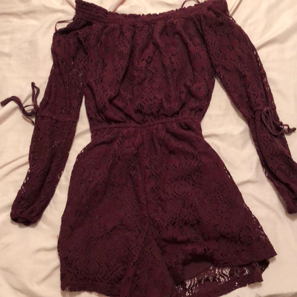 Hollister romper